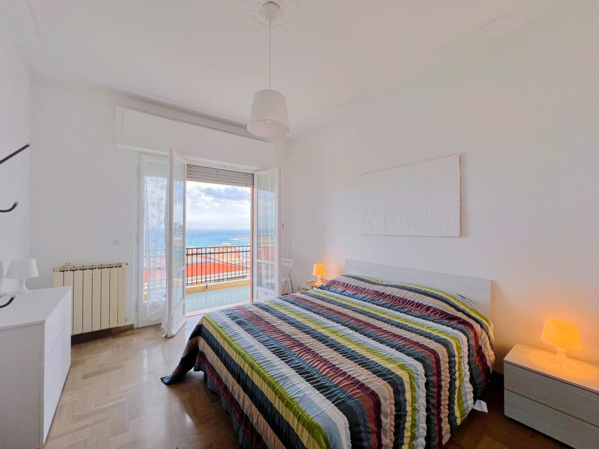 Ampio Appartamento Con Vista Varazze Eksteriør billede